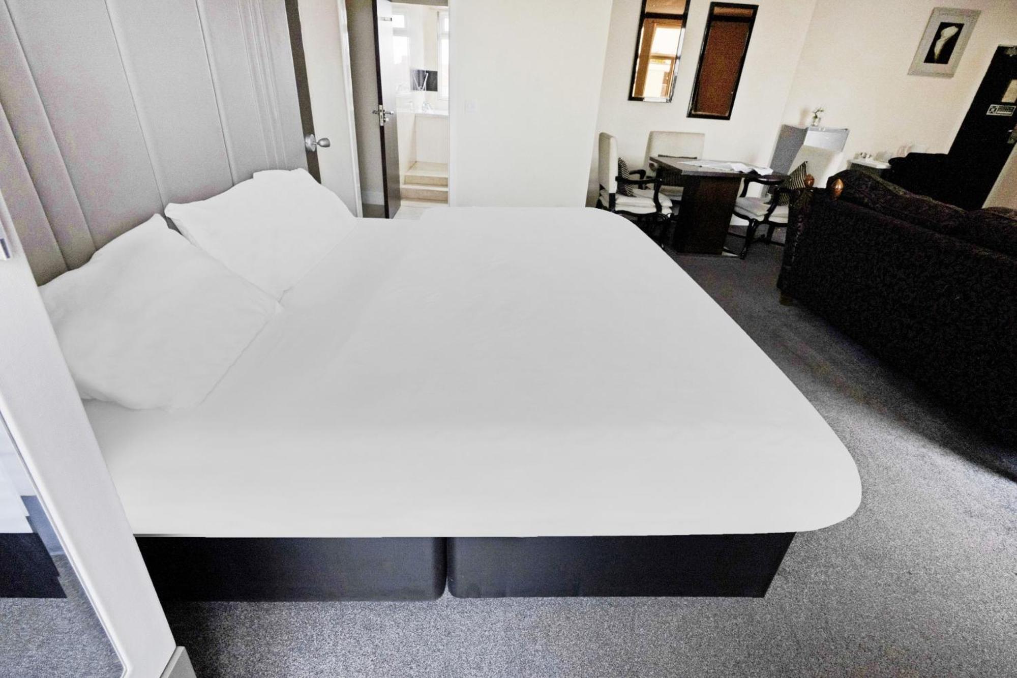 Oyo The Baltimore Hotel Middlesbrough Extérieur photo
