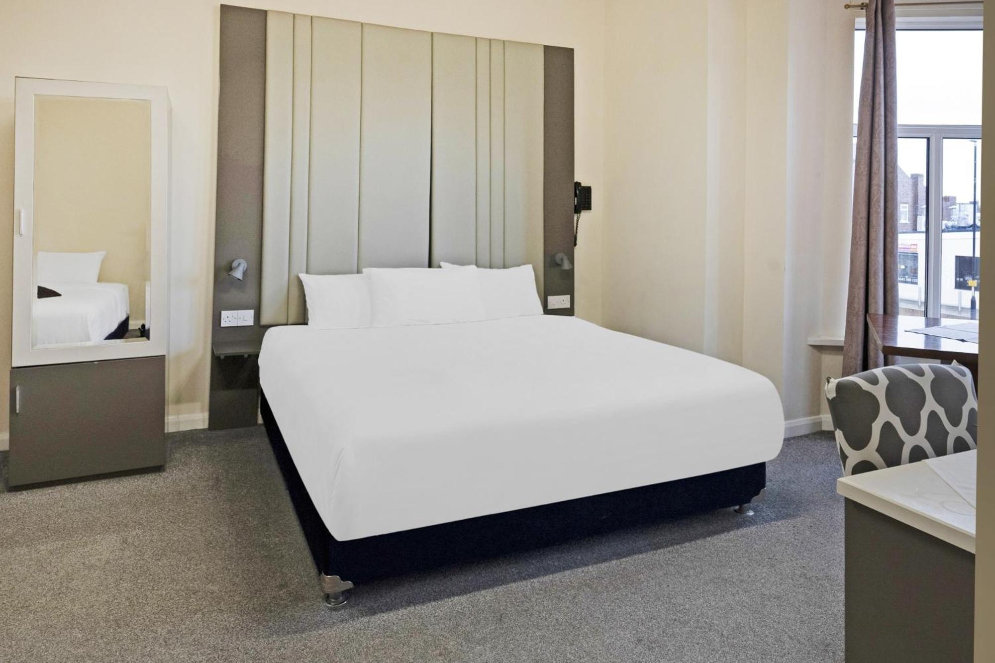 Oyo The Baltimore Hotel Middlesbrough Extérieur photo