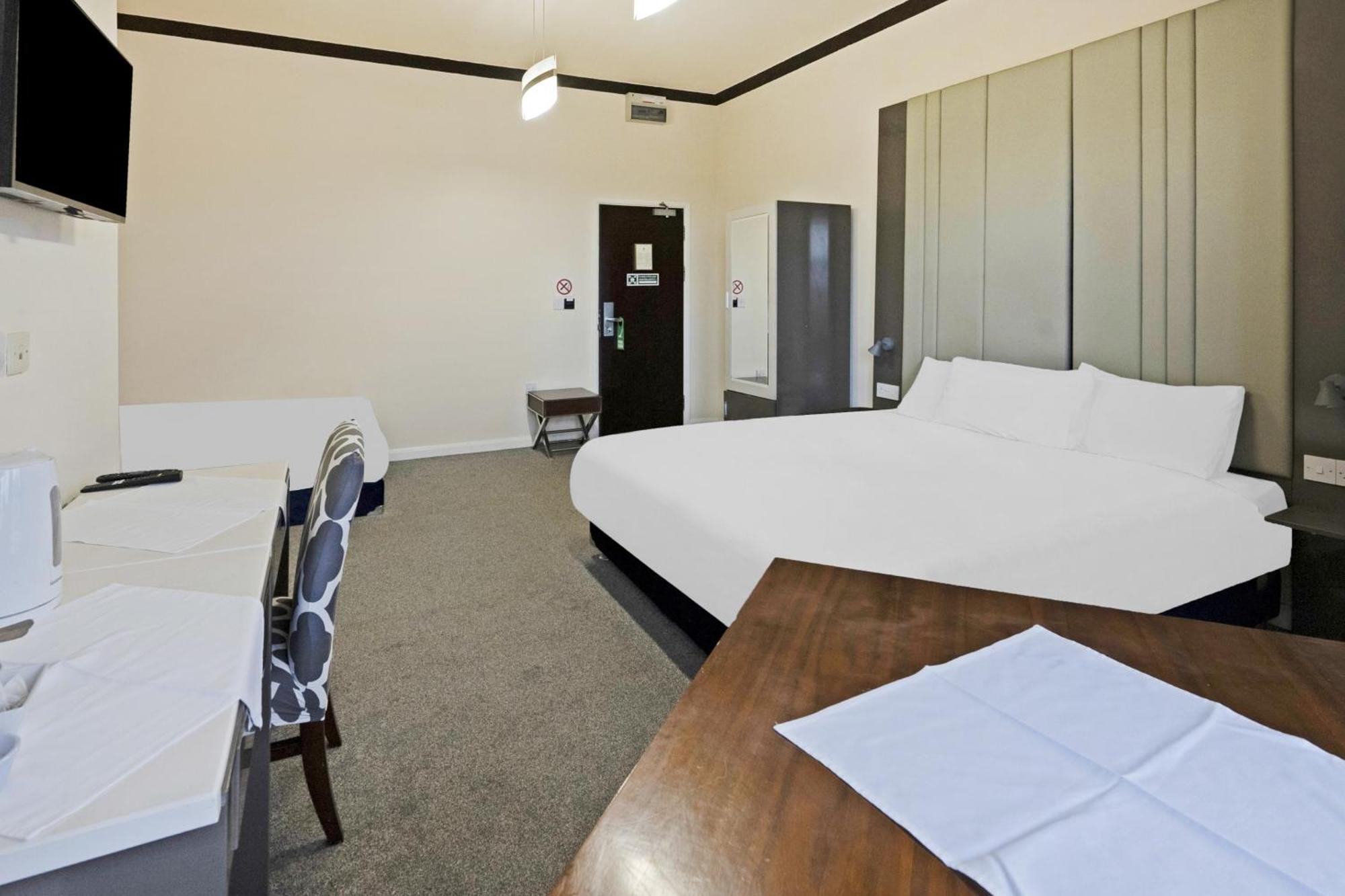 Oyo The Baltimore Hotel Middlesbrough Extérieur photo