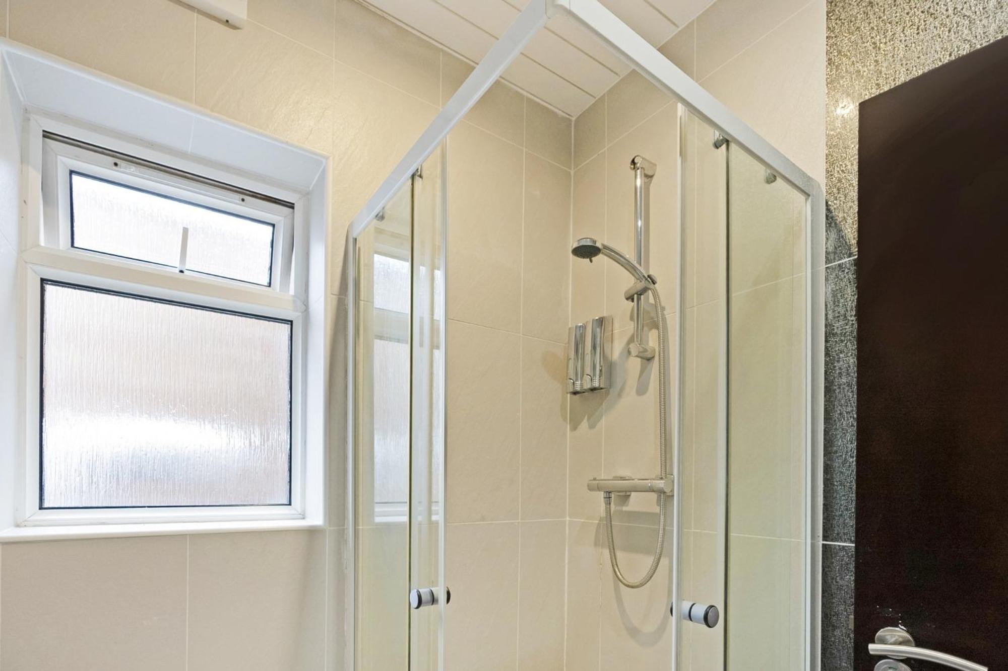 Oyo The Baltimore Hotel Middlesbrough Extérieur photo