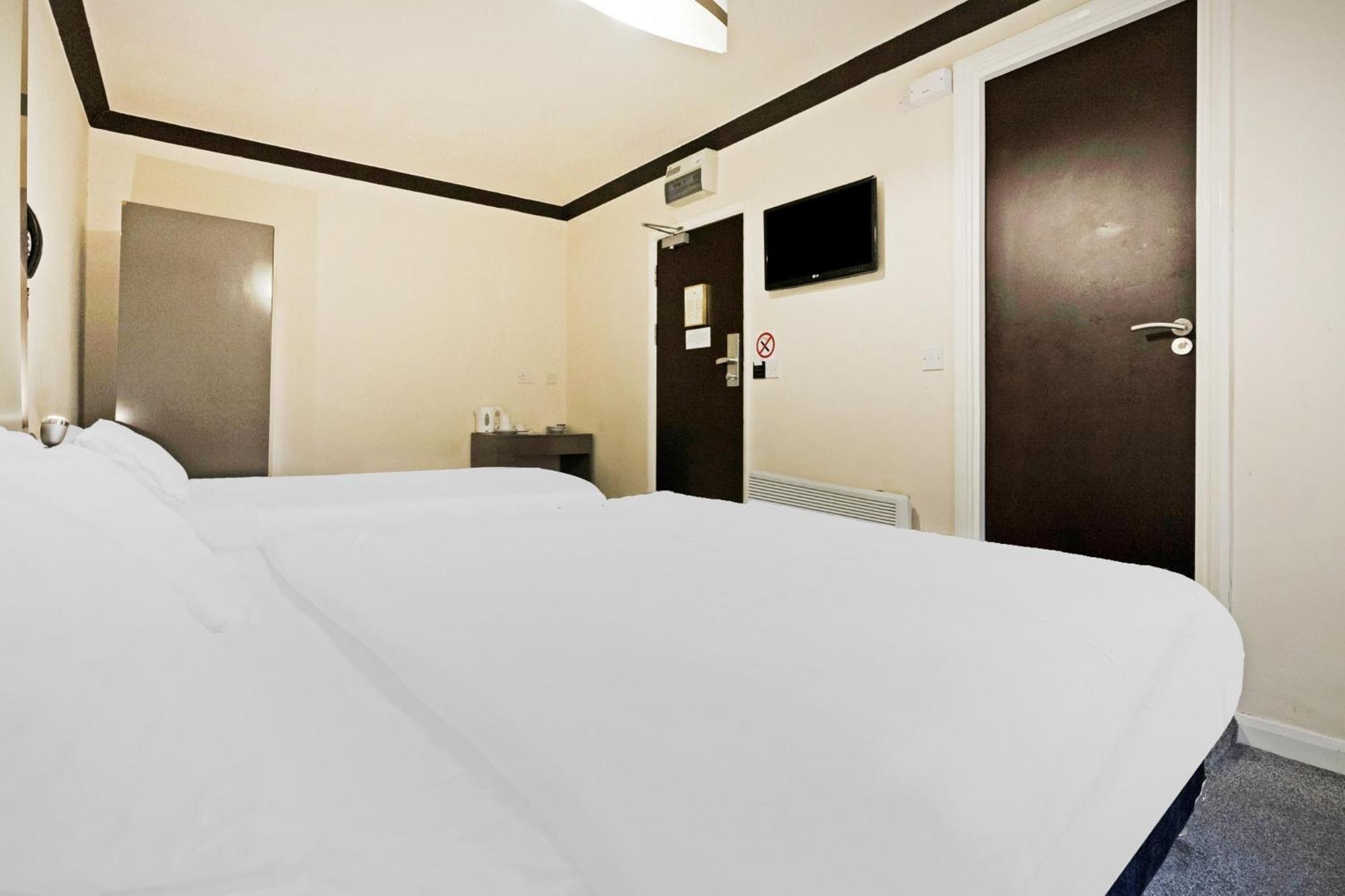 Oyo The Baltimore Hotel Middlesbrough Extérieur photo