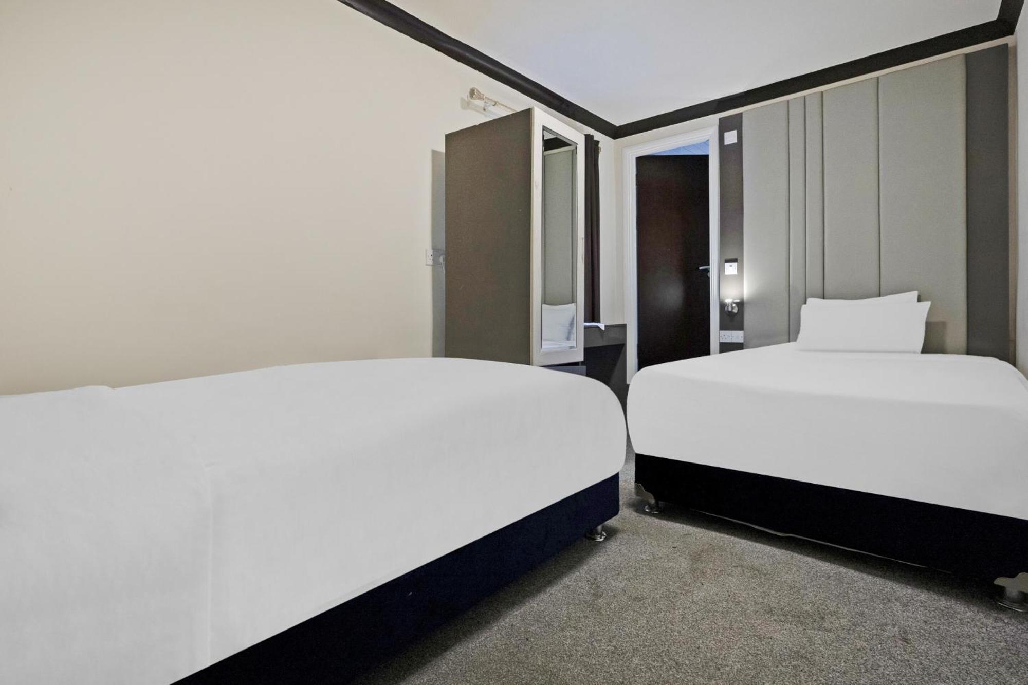 Oyo The Baltimore Hotel Middlesbrough Extérieur photo