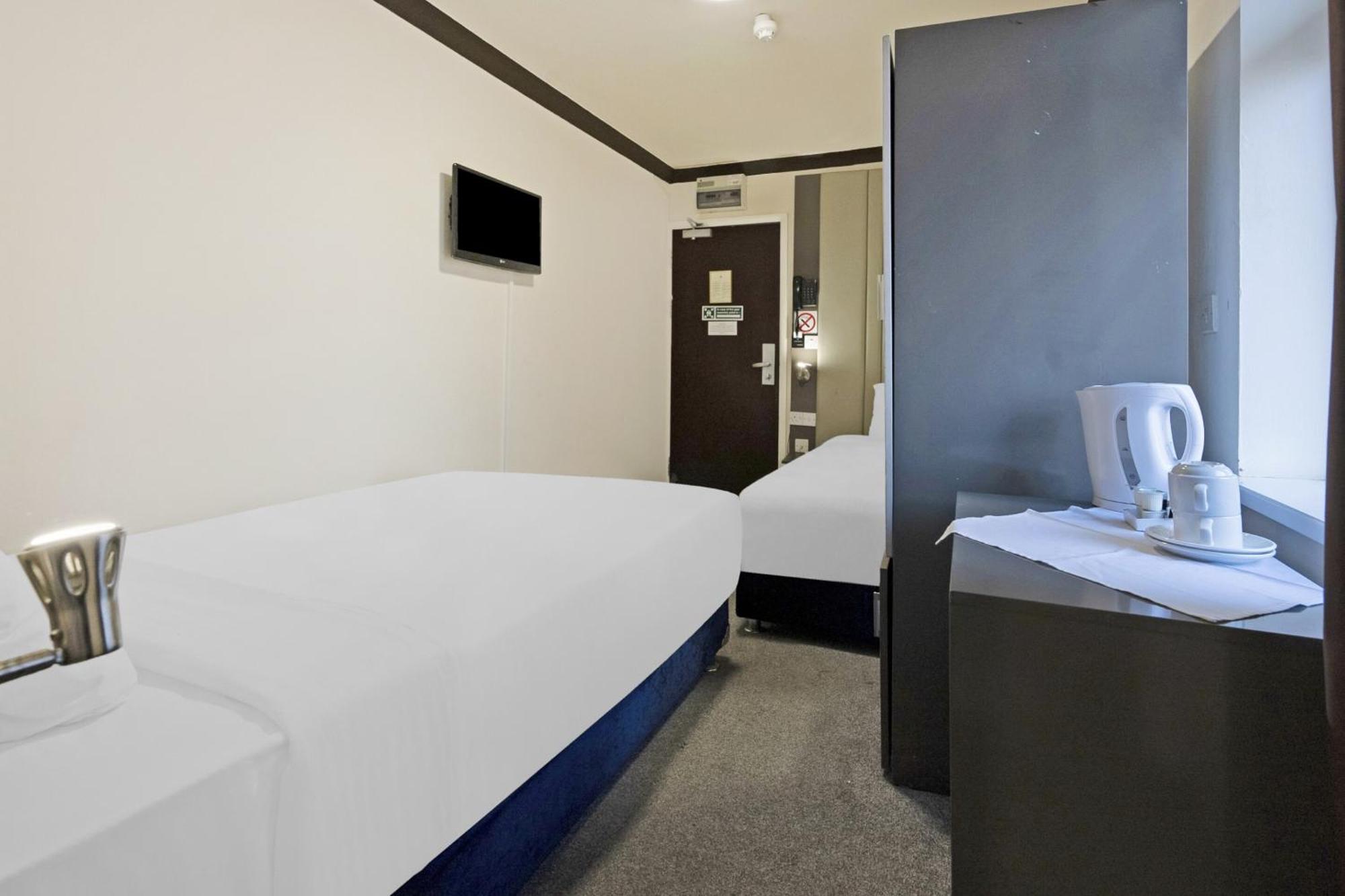 Oyo The Baltimore Hotel Middlesbrough Extérieur photo