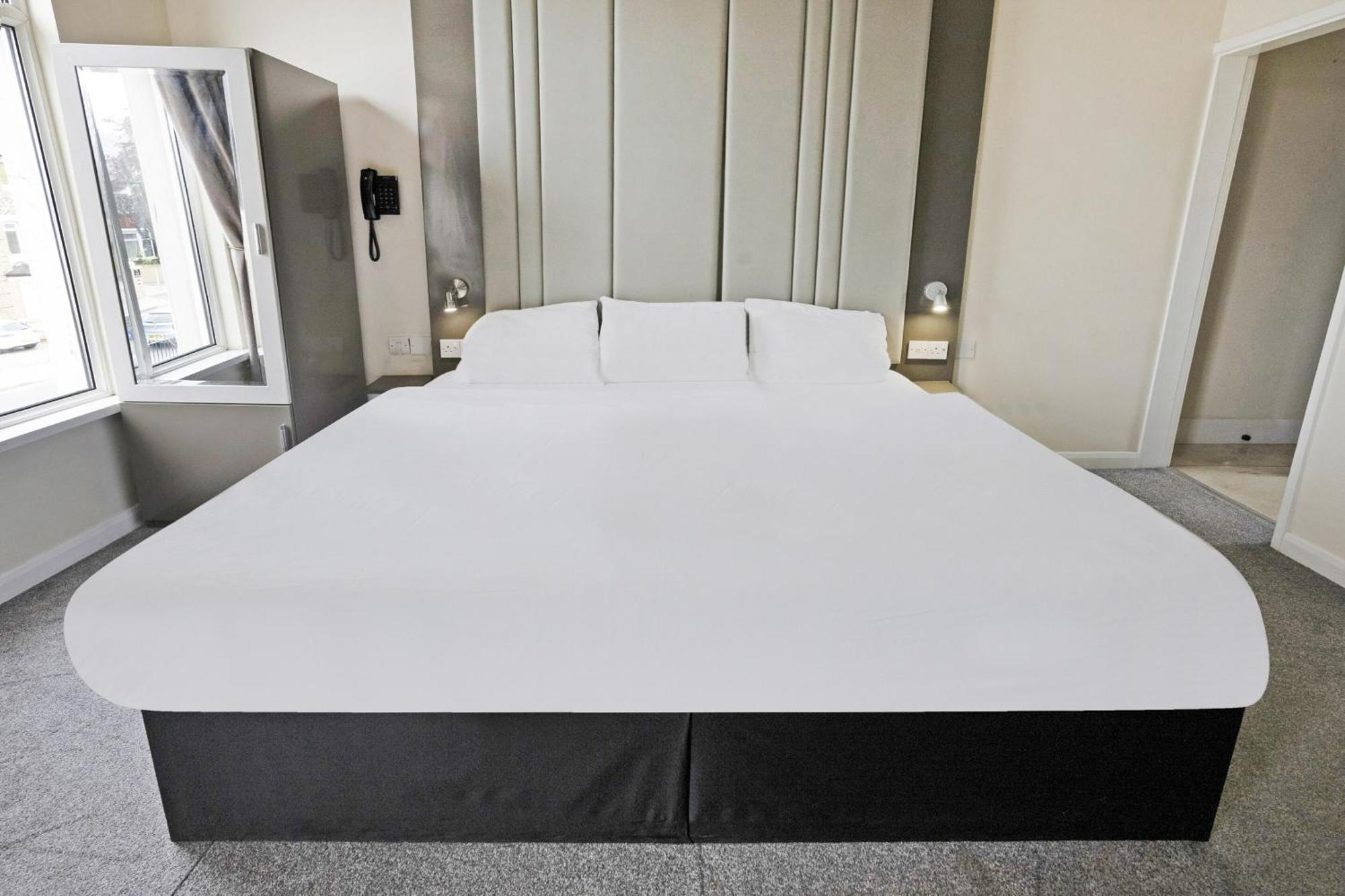 Oyo The Baltimore Hotel Middlesbrough Extérieur photo